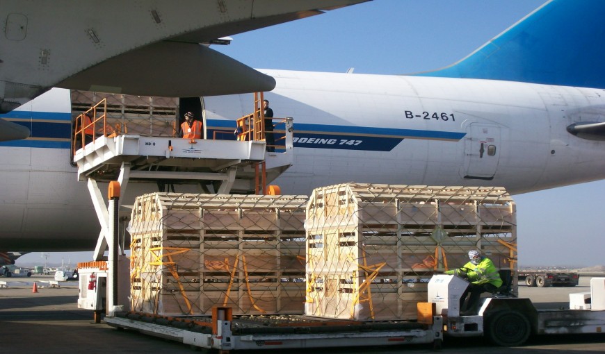 西峰到日本空运公司